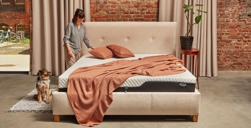 Czym różni się łóżko tapicerowane od kontynentalnego?