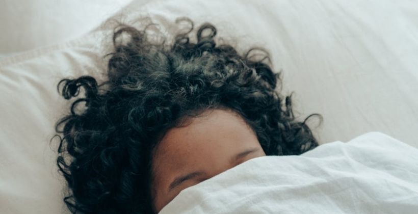 Jak działają aplikacje do monitorowania snu?