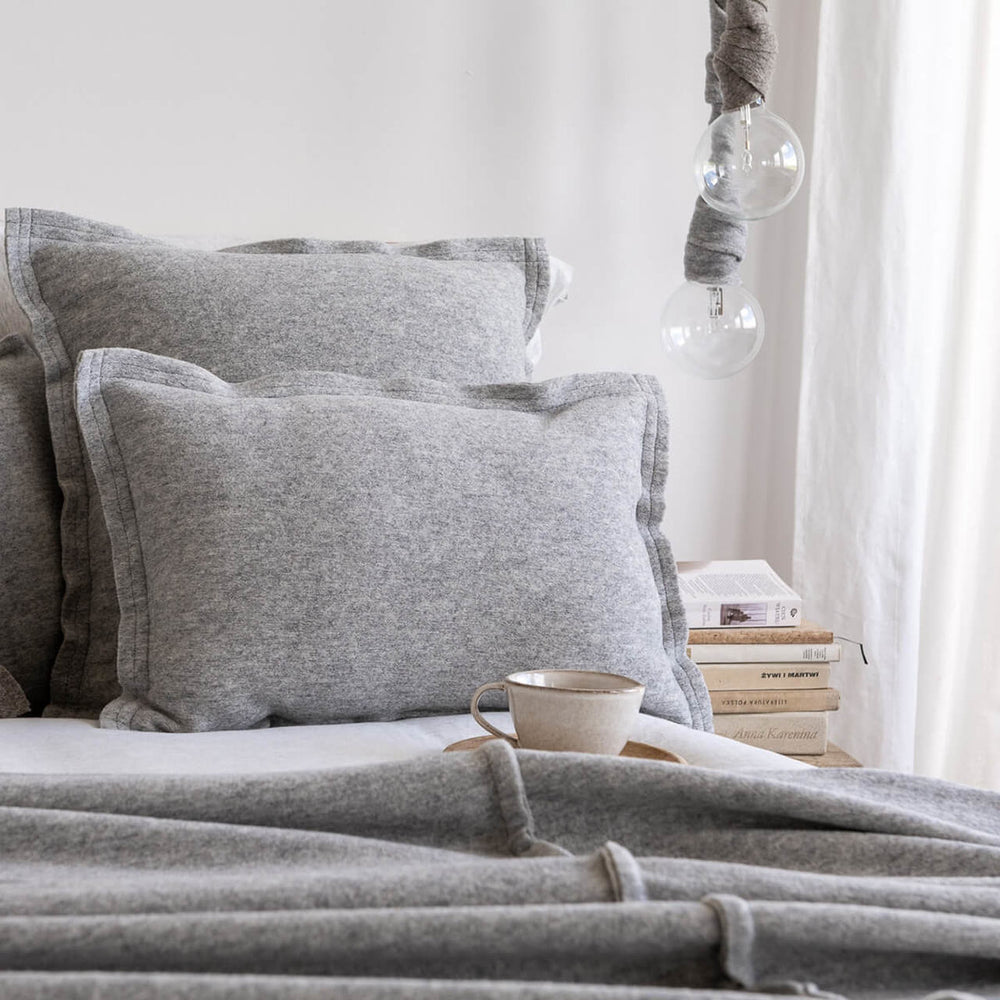 Poszewka Moyha Pięknie Prosta Jasno Szara